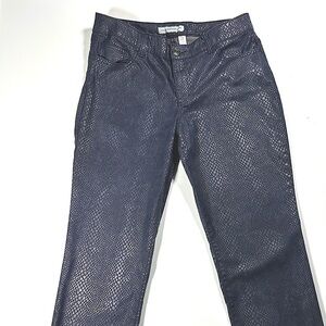 Woman’s Vintage Chicos Platinum Denim Lizard Print Jeans Size 1.5 Short​​​